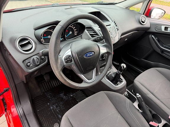 Ford Fiesta 13 of 26