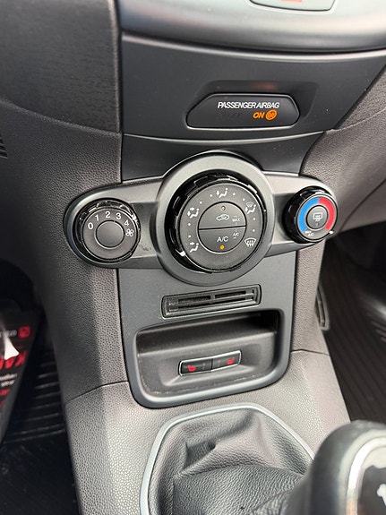 Ford Fiesta 20 of 26