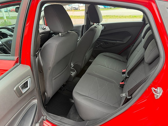 Ford Fiesta 11 of 26