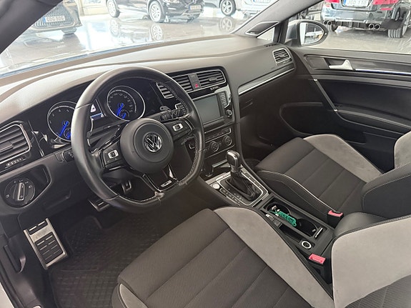 Volkswagen Golf I 14 of 18