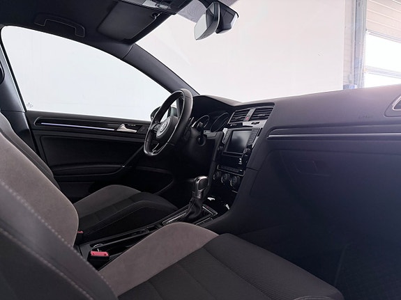 Volkswagen Golf I 11 of 18