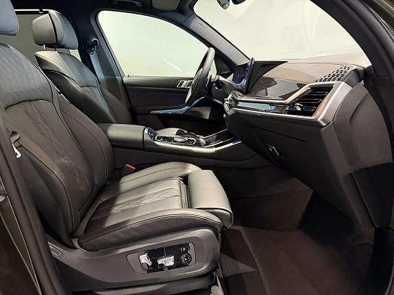 BMW X5 8 of 20