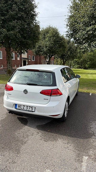 Volkswagen Golf VII 2 of 5