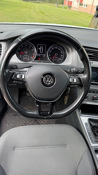 Volkswagen Golf VII 4 of 5
