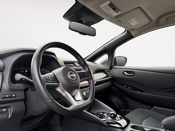 Nissan Leaf 9 of 18