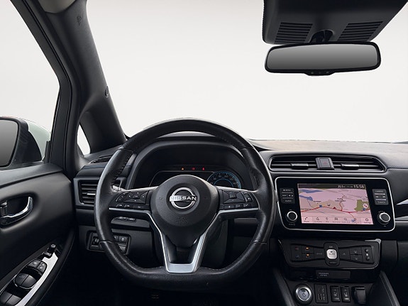 Nissan Leaf 12 of 18