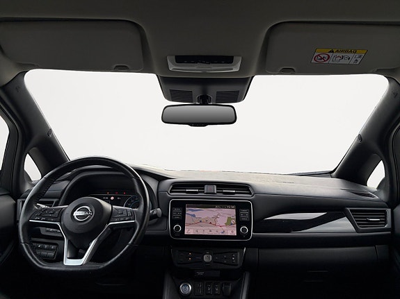 Nissan Leaf 11 of 18