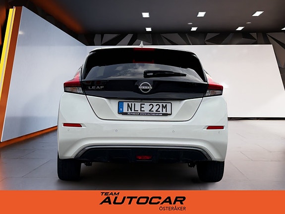 Nissan Leaf 6 of 18