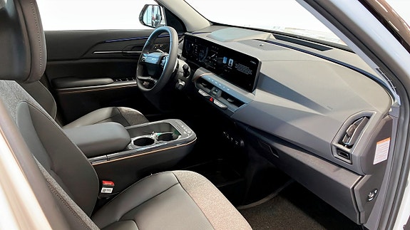 Kia EV5 3 of 11
