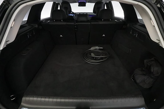 Mercedes-Benz C300 8 of 30