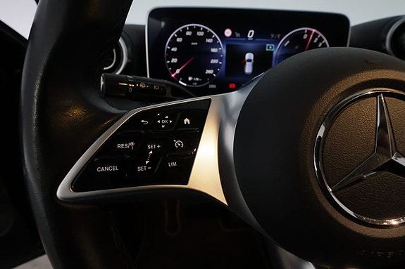 Mercedes-Benz C300 18 of 30