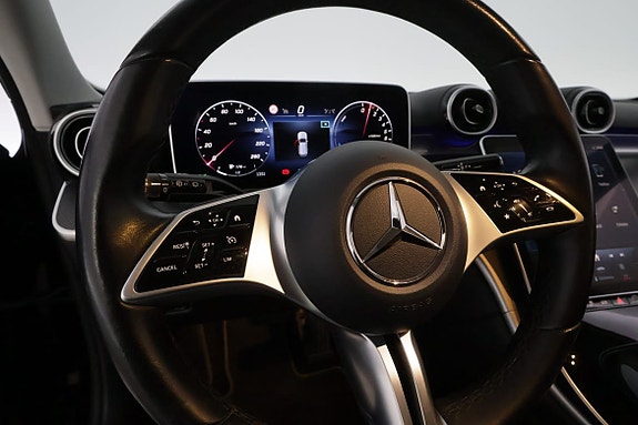 Mercedes-Benz C300 17 of 30