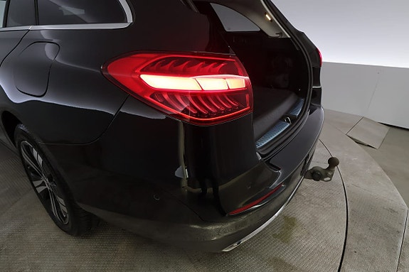 Mercedes-Benz C300 7 of 30