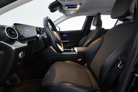 Mercedes-Benz C300 11 of 30