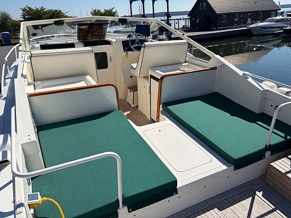 Bertram 28 Moppie -96 | 2 x Yamnar 6LPA-STP Diesel -2006 3 of 12