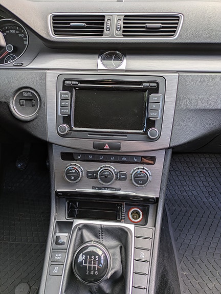 Volkswagen Passat 15 of 19
