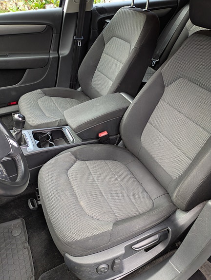 Volkswagen Passat 13 of 19