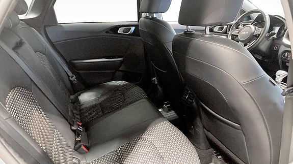 Kia Ceed 5 of 15