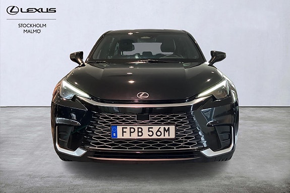 Lexus LBX 19 of 20