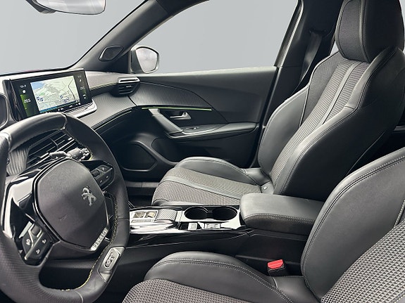 Peugeot 2008 8 of 15