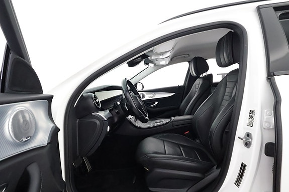 Mercedes-Benz E220 10 of 27