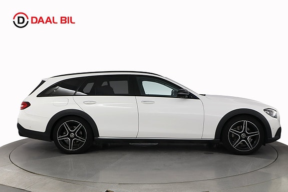 Mercedes-Benz E220 5 of 27