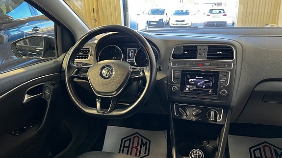 Volkswagen Polo 8 of 12