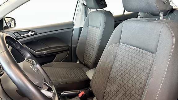 Volkswagen T-Cross 8 of 12