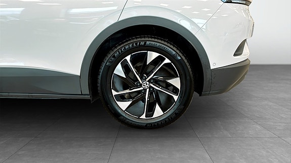 Volkswagen ID.4 6 of 14