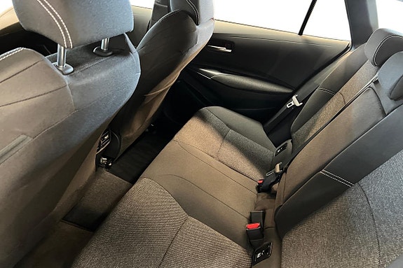 Toyota Corolla 13 of 22