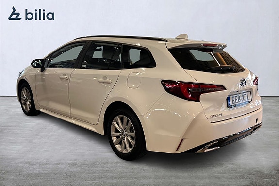 Toyota Corolla 2 of 22