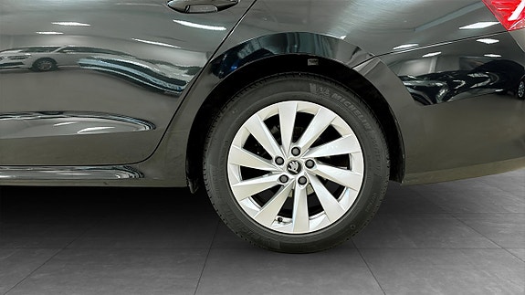 Skoda Octavia 6 of 12