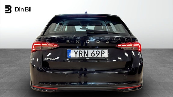 Skoda Octavia 5 of 12
