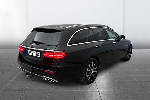 Mercedes-Benz E300 5 of 14