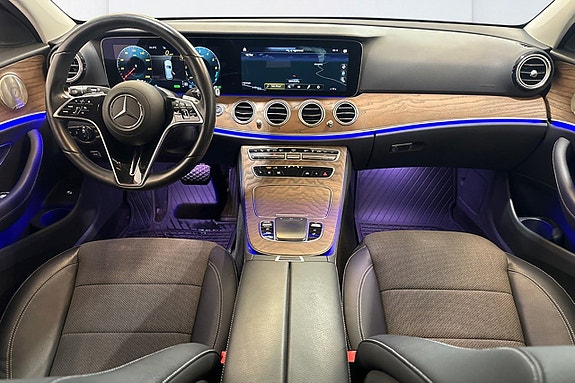 Mercedes-Benz E300 11 of 14