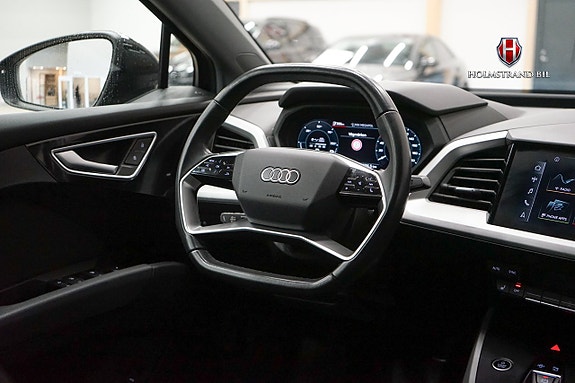 Audi Q4 e-tron 13 of 22