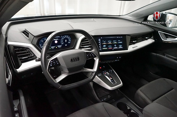 Audi Q4 e-tron 9 of 22