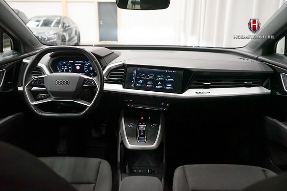Audi Q4 e-tron 12 of 22