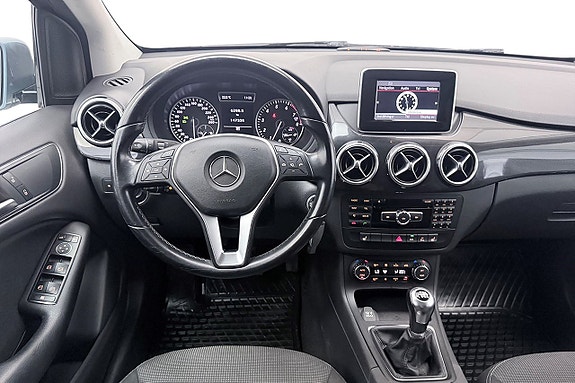 Mercedes-Benz B180 17 of 30