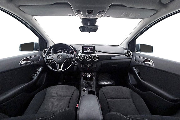 Mercedes-Benz B180 15 of 30