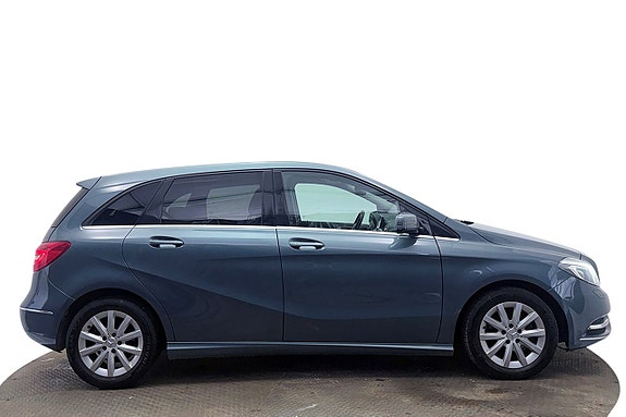 Mercedes-Benz B180 5 of 30