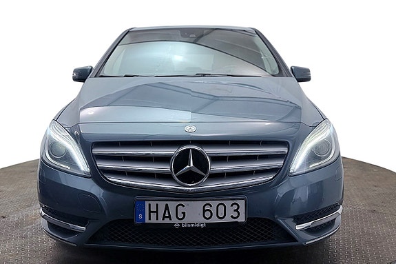 Mercedes-Benz B180 3 of 30