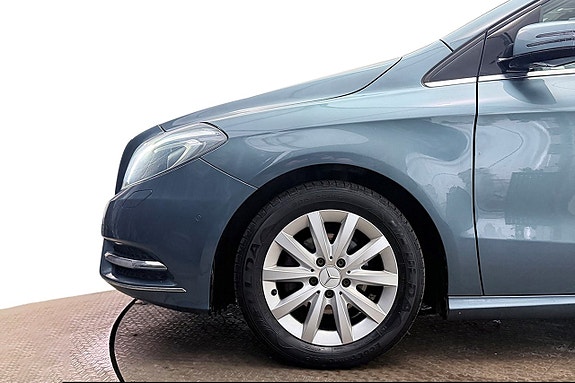 Mercedes-Benz B180 11 of 30