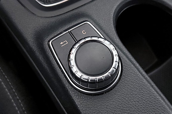 Mercedes-Benz B180 27 of 30