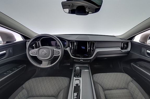 Volvo XC60 13 of 27