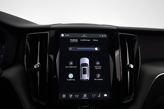 Volvo XC60 18 of 27