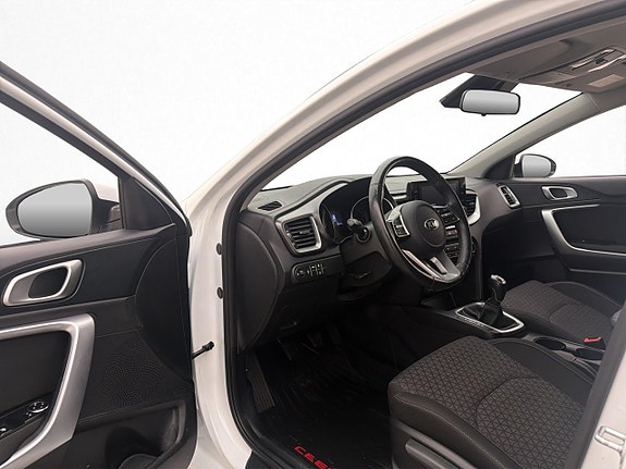 Kia Ceed 11 of 25
