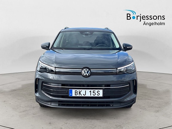 Volkswagen Tiguan 5 of 9