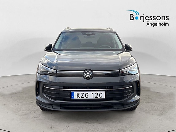 Volkswagen Tiguan 5 of 10