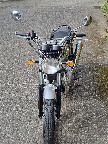 Royal Enfield Interceptor 650 Krom/Svart 2 of 5